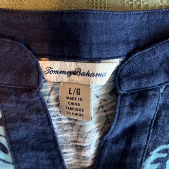 Tommy Bahama large navy blue floral embroidered blouse - Picture 2 of 6